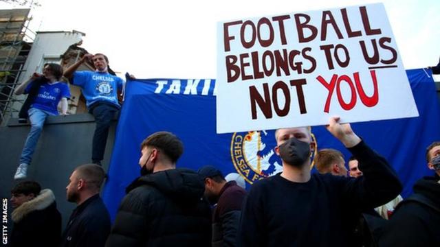 GettyImages 118136676 chelseaprotests